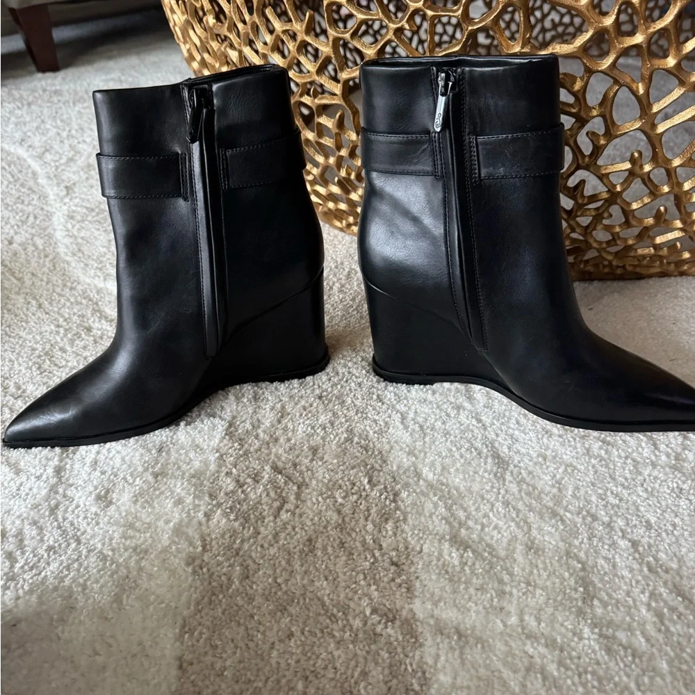 Sam Edelman Black Ankle Boots with Gold Buckle - Picture 10 of 13